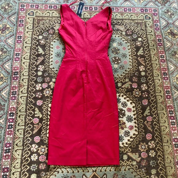 *NWT* Red V-Neck Sleeveless Fitted Dress - Made in Canada - XXS - Picture 7 of 16